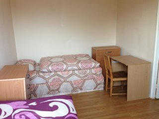 Room share for women, Zone 1, Shadwell