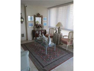 3 bedroom Flat For Sale: Miami 33131