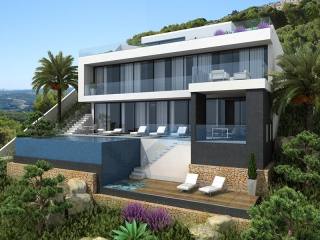STUNNING MODERN DETACHED VILLA