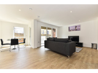 Limehouse, E14 7FQ [ID: 6VC]