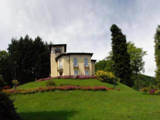 5 bedroom Villa For Sale: Stresa, IT