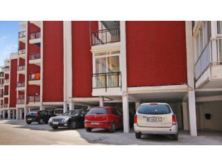 Central 3 Bedroom Apartment with..
