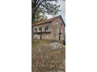 Prodajem stambeno-poslovni objekat u Vranicu