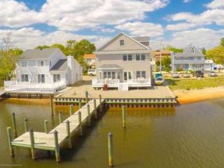 4 bedroom Flat For Sale: 55 Bay Way..