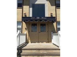 Flat For Sale: 210 5th Avenue 23..