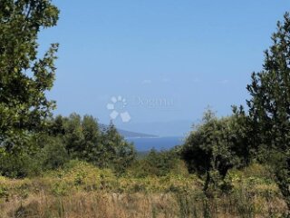 GRAĐEVINSKO ZEMLJIŠTE S PROJEKTOM I POGLEDOM NA MORE