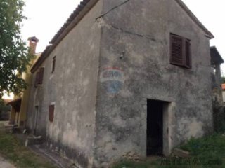 ISTRA, PIĆAN - Starina u Svetoj Katarini s legaliziranim...