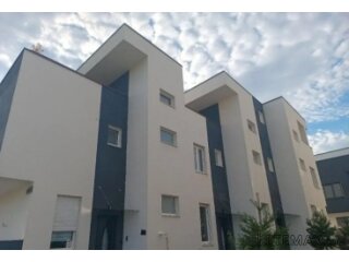 Prodajem luksuznu kucu u Novom Sadu