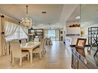 8676 Via Reale #64u (2), Boca Raton, FL..