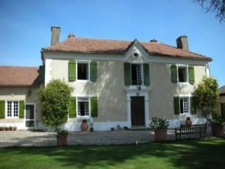 Outstanding Maison De Maitre On The..