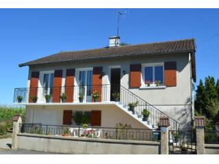 Three bed property with basement close..