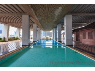 3 Bedroom Condo for sale in Bangkok -..