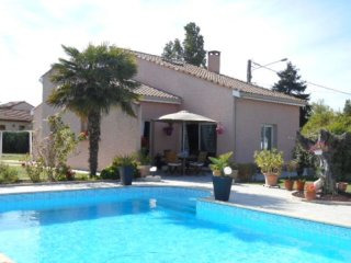Well Renovated Villa With Garden..