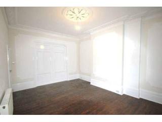 3 Bed Flat/Apartment To Let in London