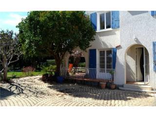 Superbe Villa Avec Appartement..