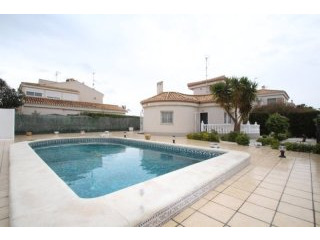 4 Bedrooms - Villa - Alicante - For Sale