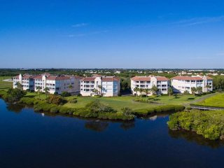 3 bedroom Flat For Sale: 4878 S Harbor..