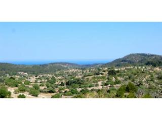 Spectacular building plot with sea..