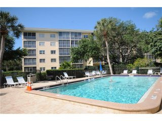 2 bedroom Town House For Sale: 8625..
