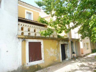 Maison De Village Sainte Cecile Les..