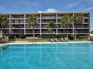 2 bedroom Flat For Sale: 4141 Ocean..