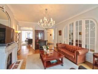 Elegant 4 bed apartment, renovated but..