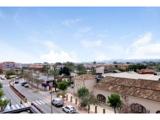 Fantastic Central 3 Bedroom 2 Bathroom..