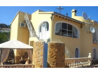 5 Bedrooms - Villa - Alicante - For Sale