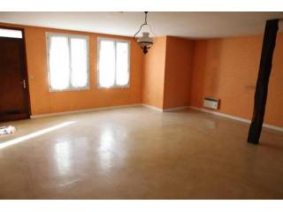 3 bedroom Town House For Sale: 86100..