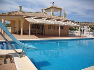 2 Bedrooms - Property - Alicante - For..