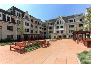 1 bedroom House For Sale: 225 Stanley..