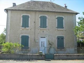 Charming old house to refresh