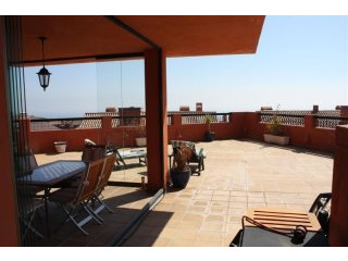 2 Bedroom Middle Floor Apartment in..