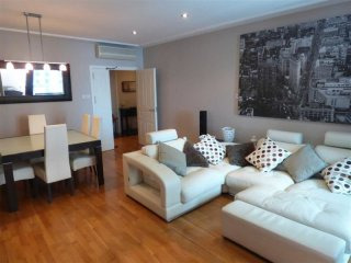 3 bed apartment in Europlaza