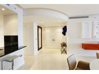 3 bedroom Flat For Sale: 17121 Collins..