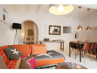 Charming and Fully Refurbished..