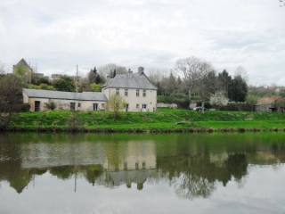 Former Hunting Lodge on 15 Acres