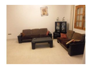 charmant appartement meuble s+2 situe a..