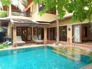 Chateau Dale: 3 bedroom pool villa..