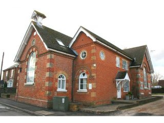 Lingfield Road, Edenbridge, Kent Tn8