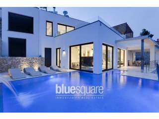 Stunning modern luxury villa with sea..