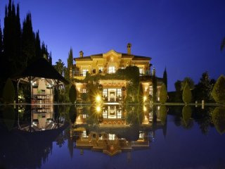 5 Bedroom Villa For Sale Situated In..