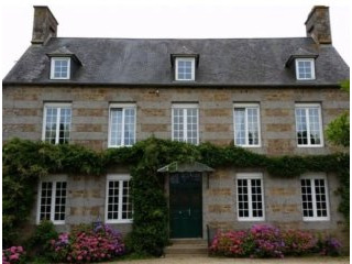 Stunning Manor House with Outbuilding