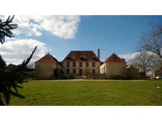 HUGE PROPERTY ON 17 HECTARES, PANORAMIC..