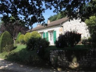 3 Bedroom House With Swimming Pool And..