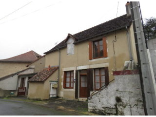 Immaculate character house on outskirts..