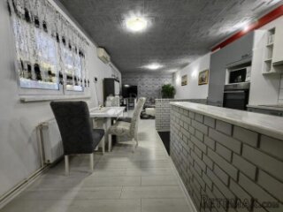 Kuća za najam u širem centru grada!