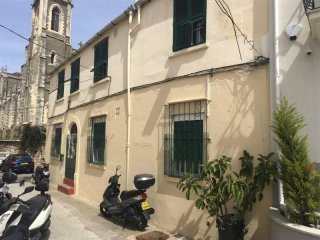 3 bed apartment in Upper Town