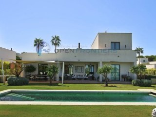 Detached Villa In Las Cimas De..