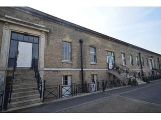 2 bedroom Duplex For Sale: Weevil Lane..